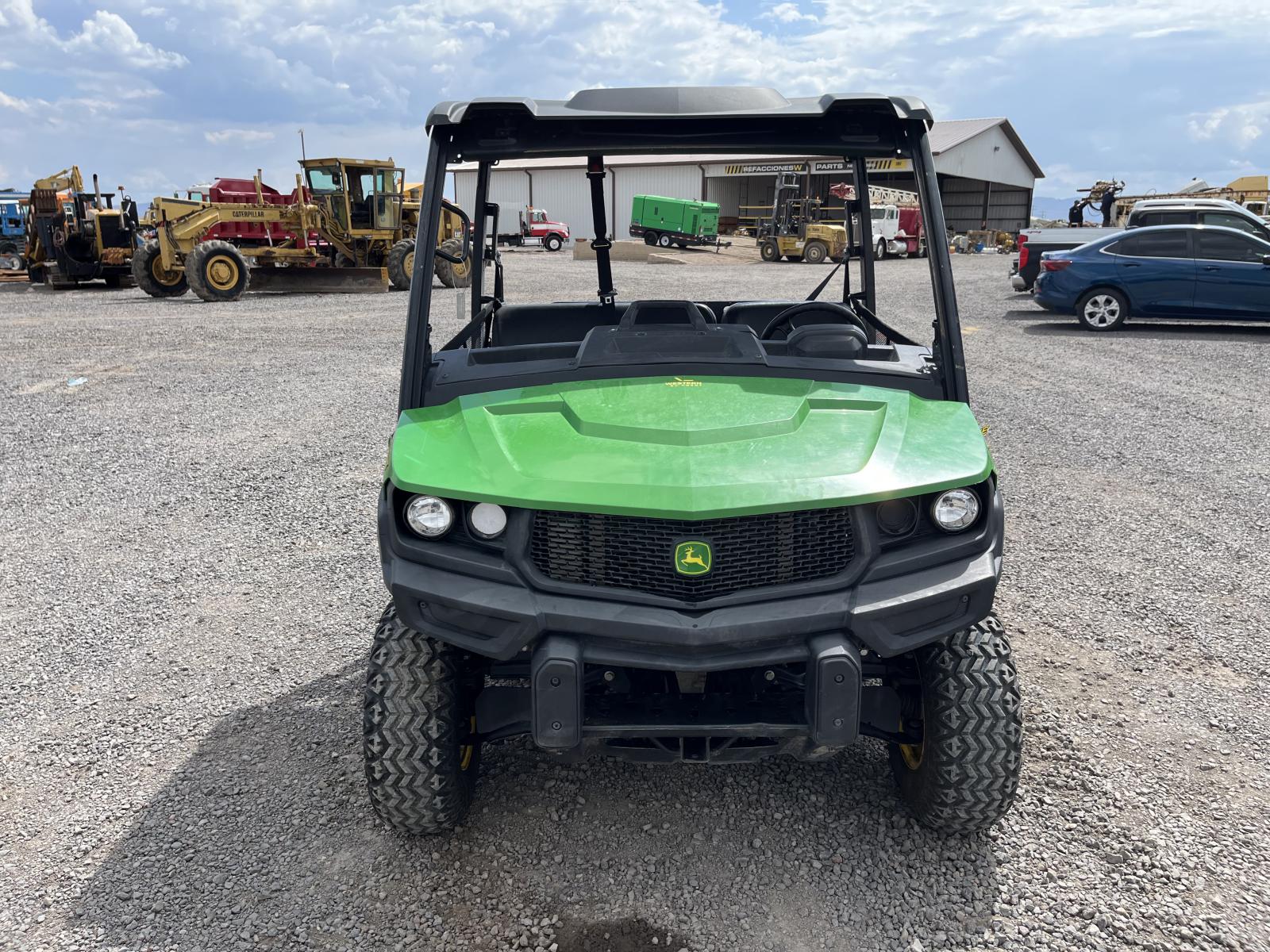 ./imagenes/INVOICE/2019/18253/JOHN DEERE XUV835E (11).JPG